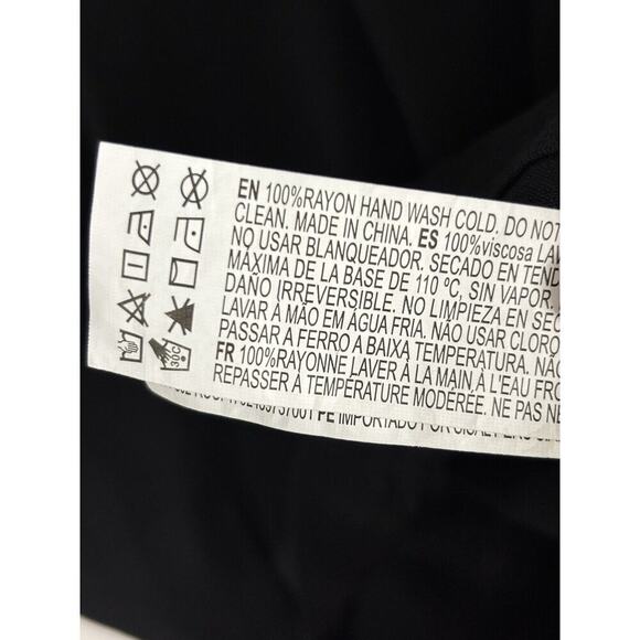 Forever 21 Men Space Jam Looney Tunes Button Up Shirt Size XL Black Cartoon - Picture 8 of 8